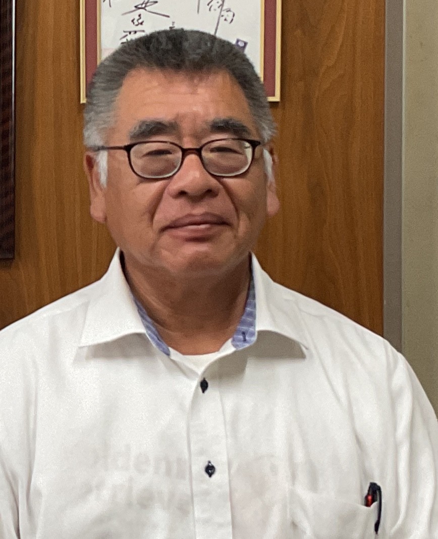 亀山市立亀山東小学校　加藤元由校長